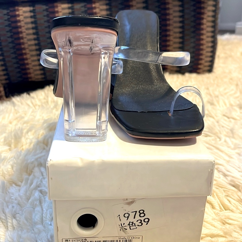 NWOT ✨Black Clear Strap Block Heel Sandals